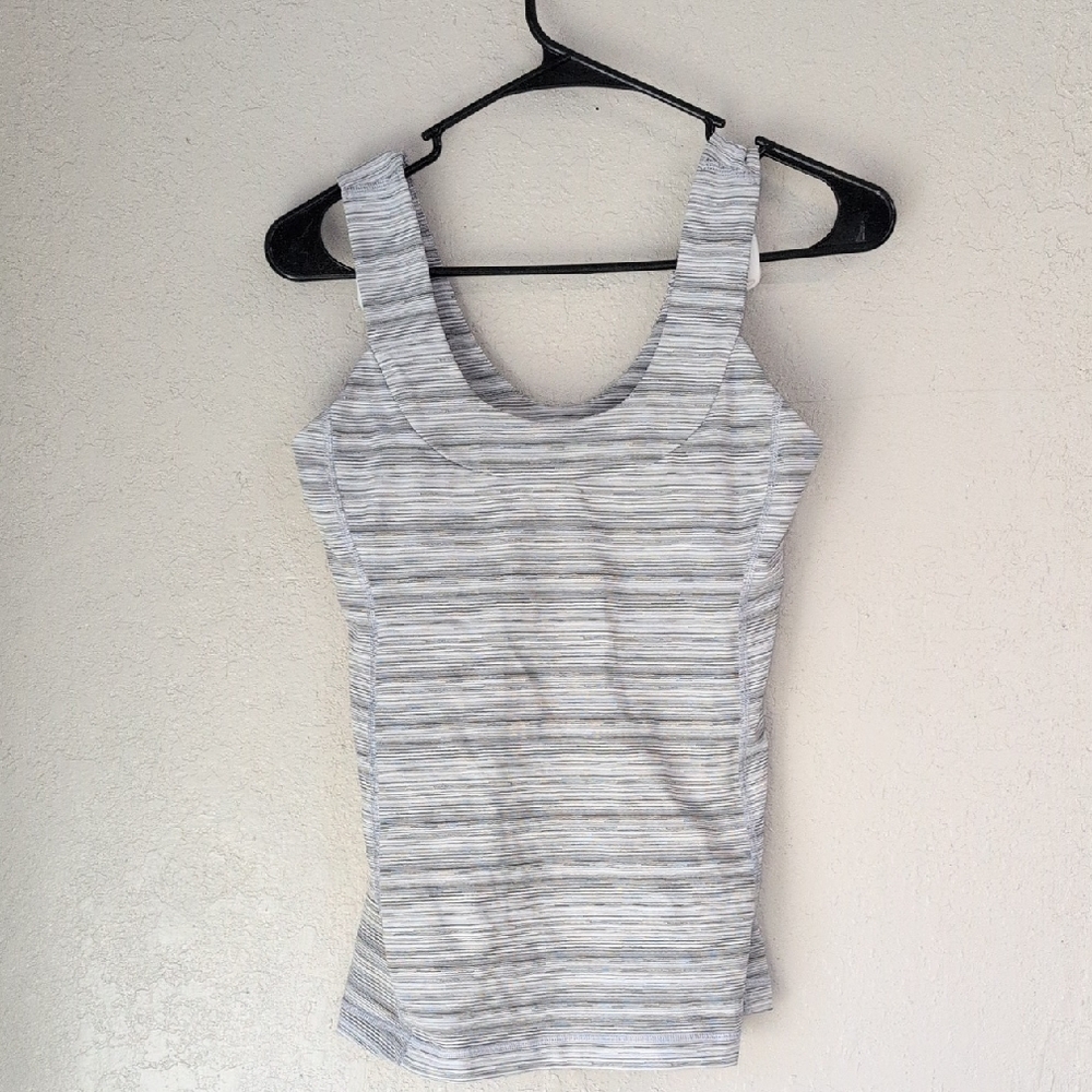 Lululemon Athleta Scoop Back Cyber Stripe White Silver Tank Top Size 12